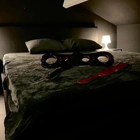 D'une Nuit, Loveroom * Sarcelles