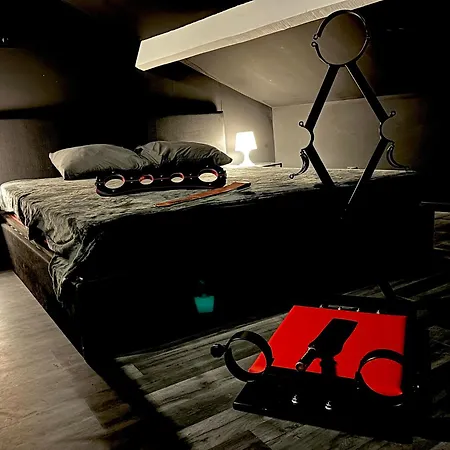 D'une Nuit, Loveroom Villa *