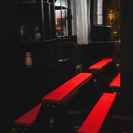 Villa D'une Nuit, Loveroom *
